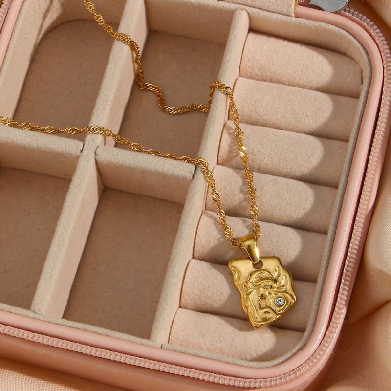 Manufacturer Customized Fashion Jewelry Retro Personalized Fashion Pendant Jewelry Stainless Steel 18K Gold Plated Irregular Portrait Zircon Pendant Necklace