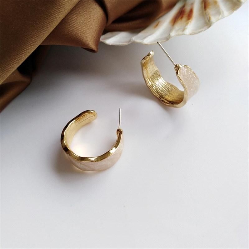 Manufacture Wholesale Price New Trendy Pearlized Silver Glitters Enamel Unique C-Shape Hoop Earrings for Women Girls Lady
