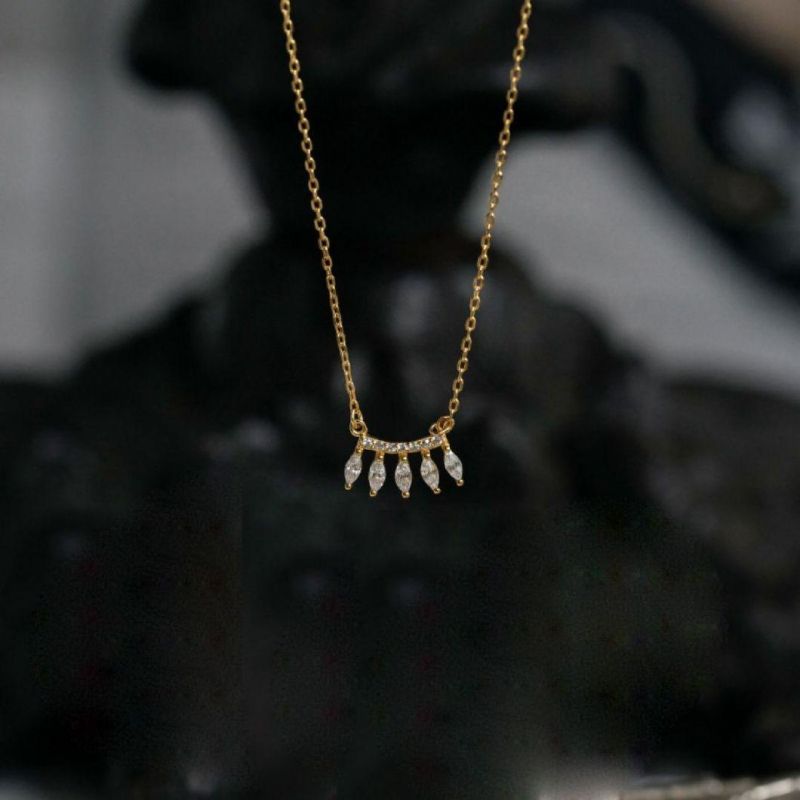 Fashion Jewelry 925 Sterling Silver 18K Gold Plated Five White Waterdrop Design Pendant Necklace for Women Necklaces Jewelry