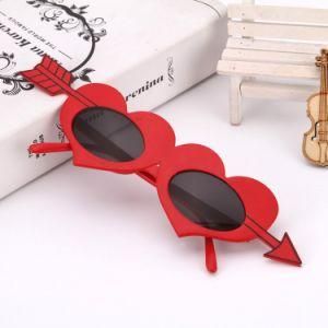 2018 Trending Products Wholesale Party Supplies Red Heart with Arrow Valentine&prime;s Day, Wedding Decoration Fashionable Sunglasses