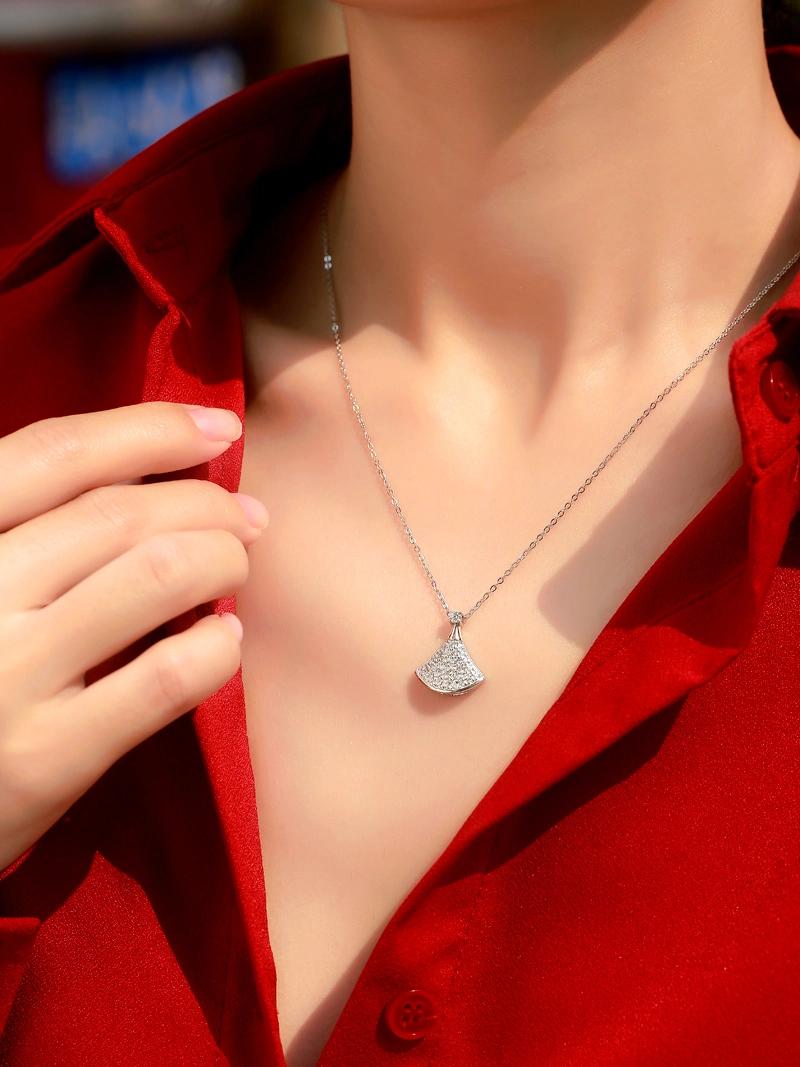 Hot Sale skirt pendant Moissanite Diamond Necklace Fashion Women′s Jewelry