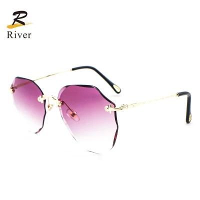 Flower-Shaped Ready Light Frameless Women Sunglasses