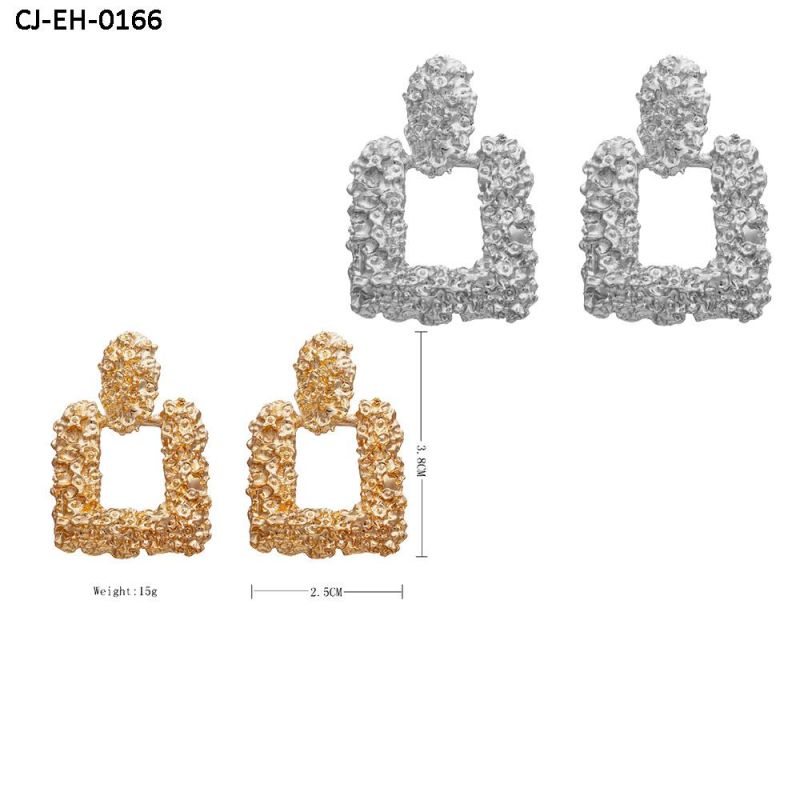 The Manufacturer Is Stocking a New Crop of Fashionable Earrings with Geometric Alloy Lacquered and Plated Earrings