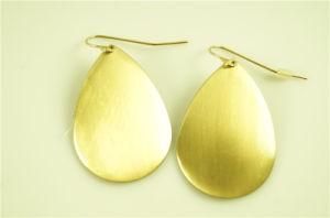 Blushed Effect of Alloy Earring