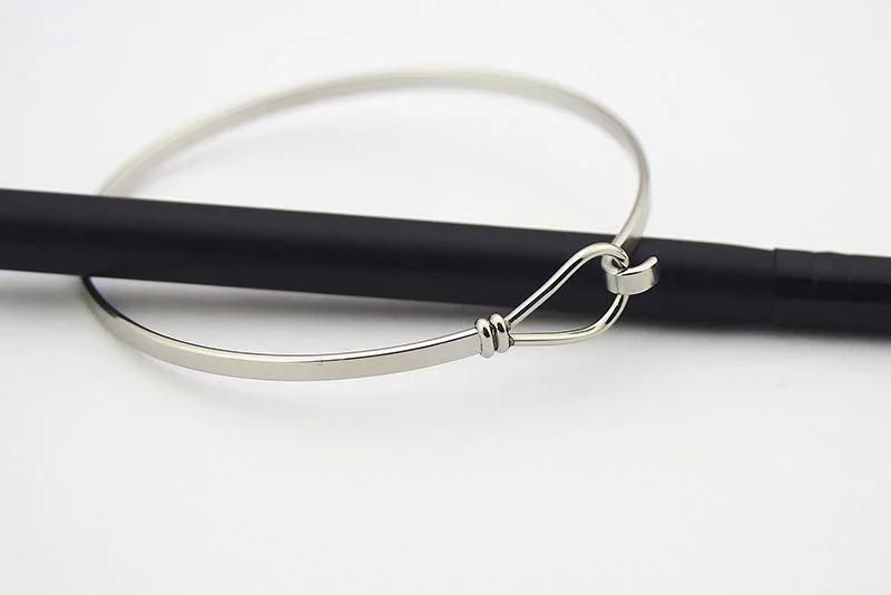 Metal Bracelet with Hook Connector Suitable for Female