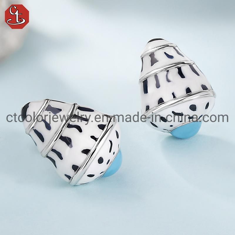Fashion Jewelry for Women 925 Silver and Brass Enamel Black and white shells Charm Stud Earrings