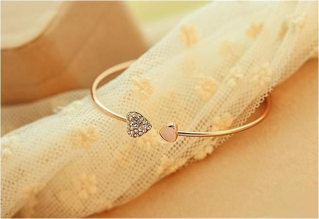 Fashion Korean Jewelry Full Diamond Heart Shaped Open Gold Plated Bracelet