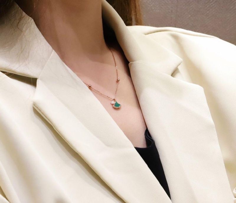 18K Gold Almond Leaf Necklace Luxury Designer Women Ring Necklace