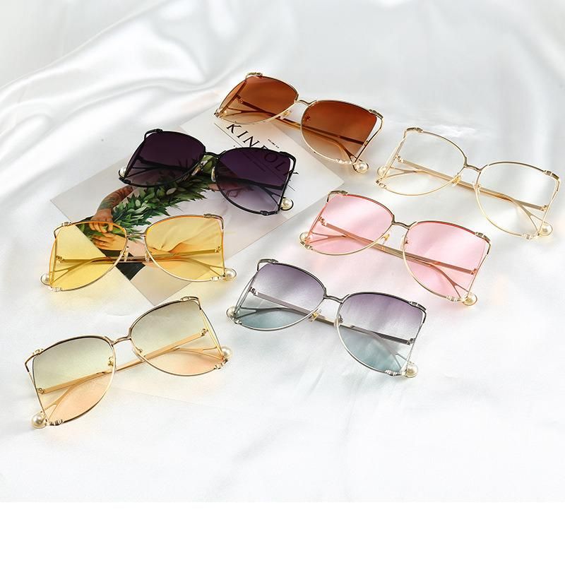 Vintage Oversized Brown Sunglasses 2021 New European and American Trendy Large Frame Pearl Hollow Retro Sunglasses Eyewear