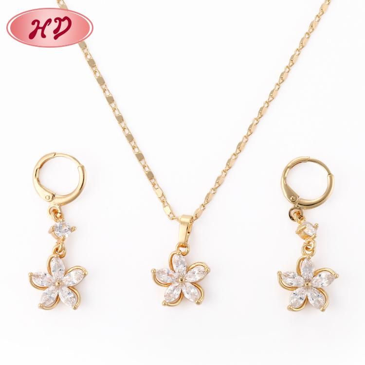 Fashion Costume Imitation Women 18K Gold Plated Ring Bracelet Charm Jewelry with Earring, Pendant, Necklace Sets