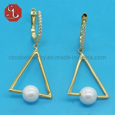 Triangle Shell Pearl Earrings New Vintage High Imitation Pearl Gold Plated Women Jewelry Golden Punk Earrings