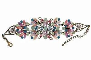 Glamorous Flower Shaped Chain Bracelets (0991909-C)