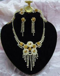 Shiny Diamond 4PC Brass Rhinestone Jewelry Set (Y-3)