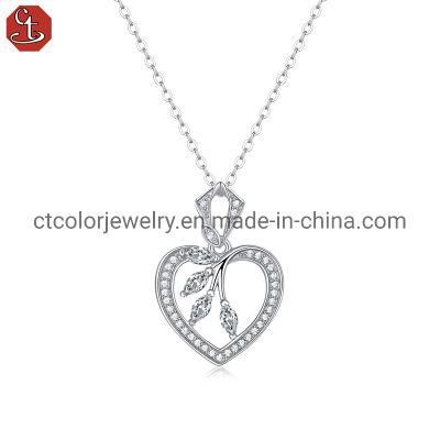 Heart Pendant Moissanite Diamond Necklace Fashion Accessories Statement Jewelry for Women