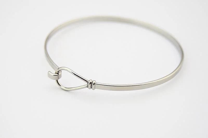 Metal Bracelet with Hook Connector Suitable for Female