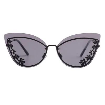 2019 Designed Butterfly with Decoration Oversized Fashion Metal Sunglasses