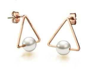 2018 Girl Simple Studs Earrings Fashion Jewelry Triangle Pearl Earrings Brincos for Women Gold Perle Boucles D&prime;oreilles Femmes