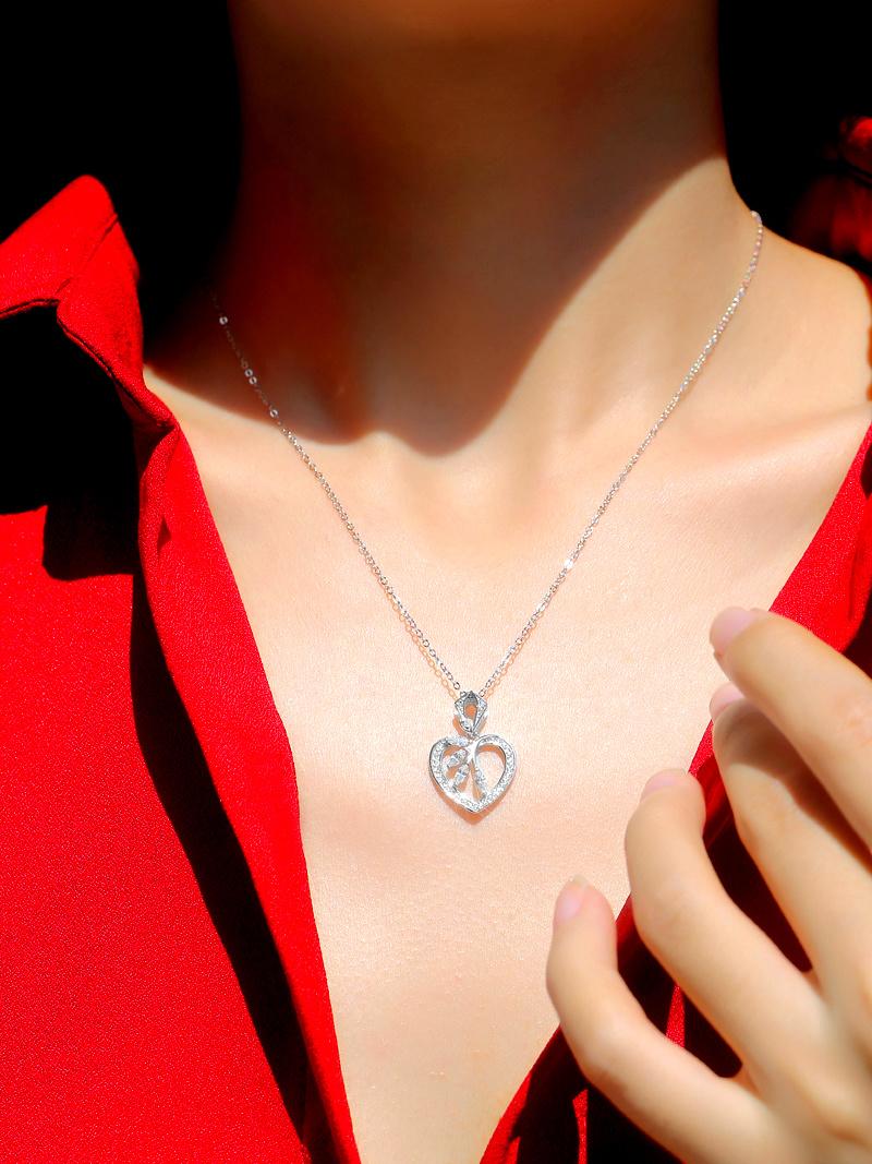 Heart Pendant Moissanite Diamond Necklace Fashion Accessories Statement Jewelry for Women