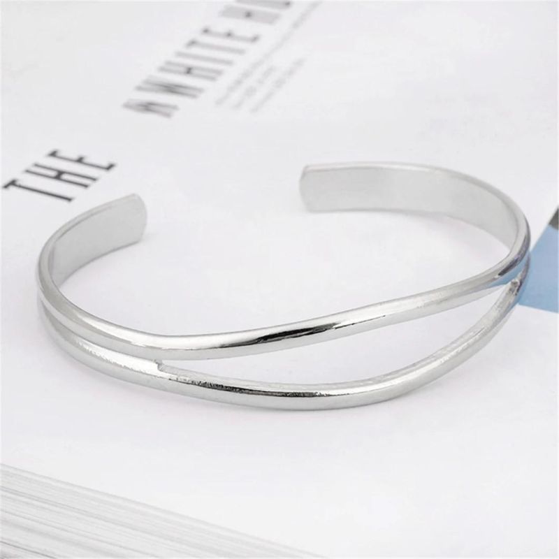 Fashion Personality Simple Generous Alloy Hollow Bracelet Gold Couple Bangles for Men Women Designs