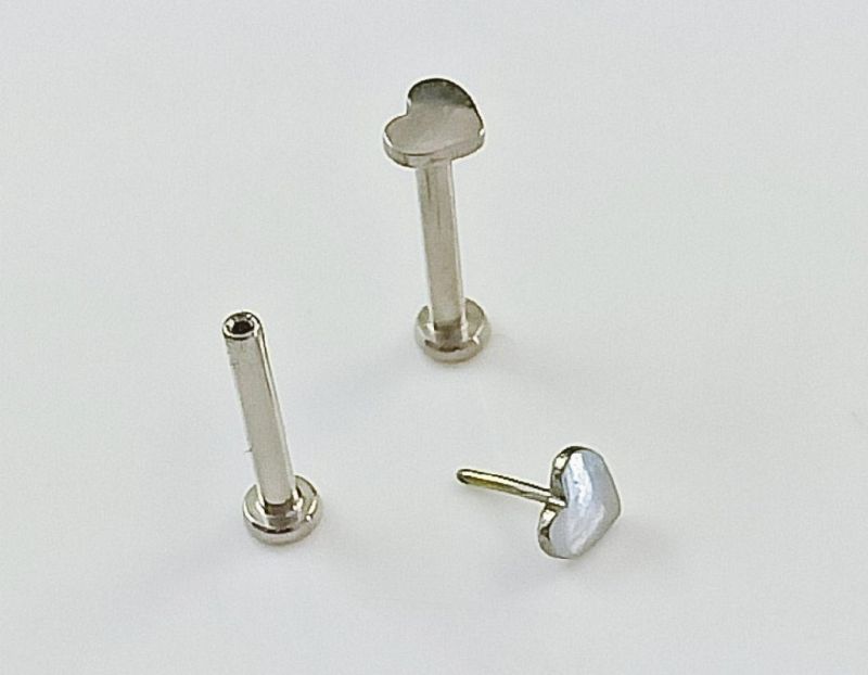Fashion Piercing ASTM F136 Titanium G23 Titanium Lip Nail Push in Threadless Bases Mini Ear Nail Personality Heart Top Piercing Jewelry Tpn050