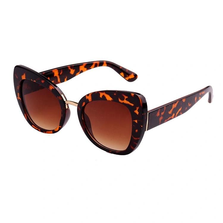 2019 Rising Cat Eye Fashion Sunglasses with Metal Bridge
