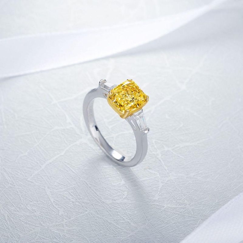 2022 High Quality Costume Jewelry 2.0CT Radiant Cut Simulated Diamond in 925 Sterling Silver Ring