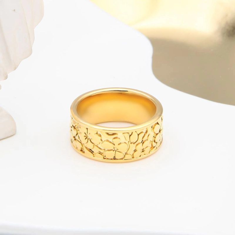 Latest Width Sand Stone Texture Gold Plated Finger Rings Women with Crystal