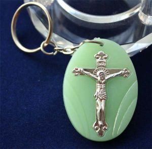 Plastic Luminous Crucifix Pendant (LZ26)