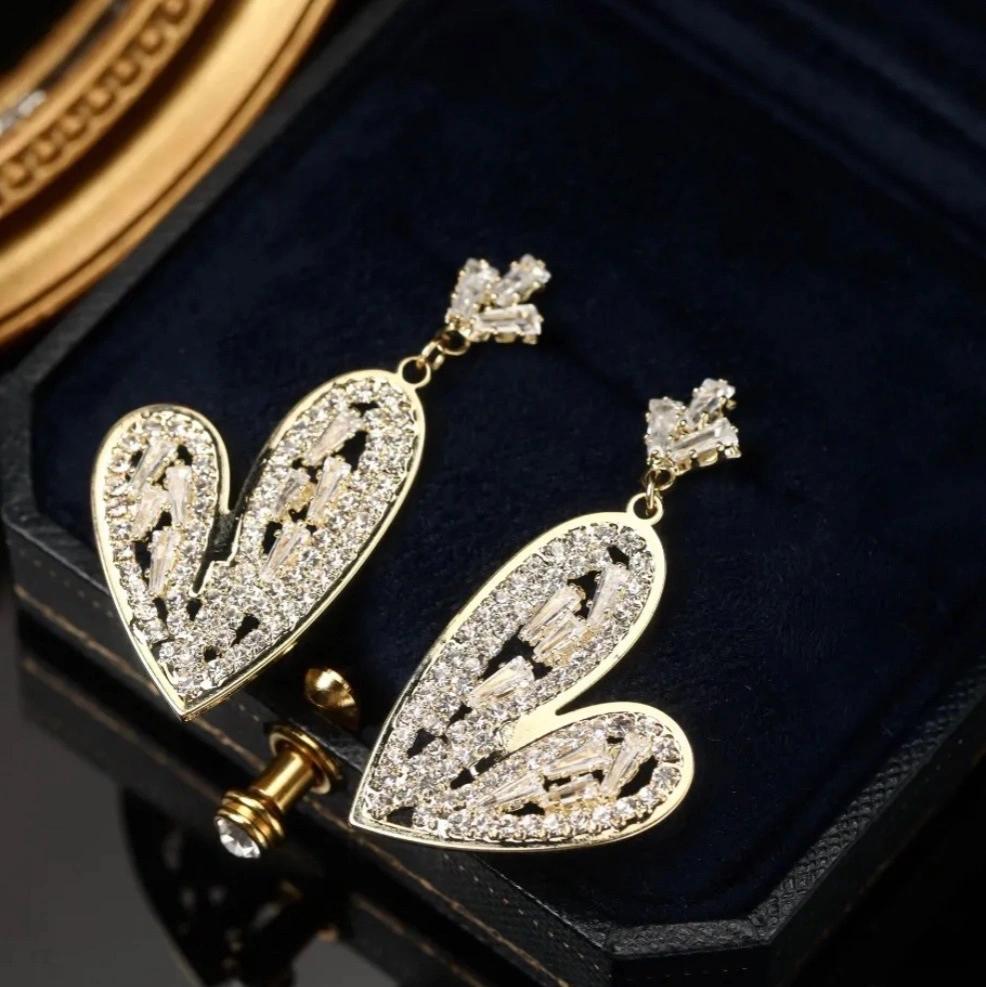 Fashion Classic Simple Wild Exquisite Goddess Heart Drop Earrings Jewelry