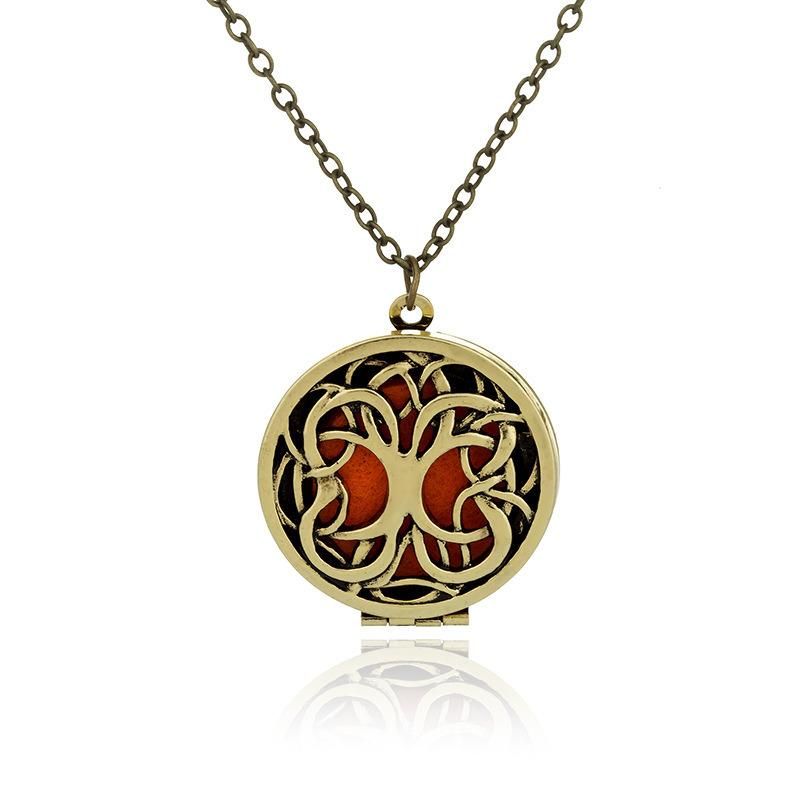 Customized Disc Noctilucent Light Opening Aromatherapy Dissuser Pendant Necklace