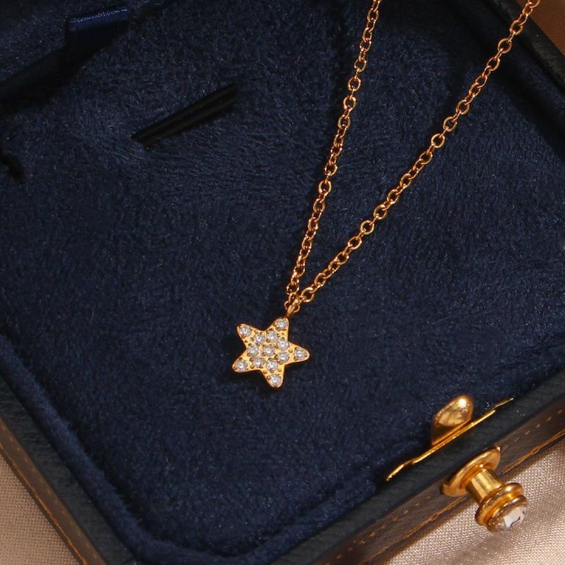 Factory Customized Fashion Jewelry Ins Fashion Simple Temperament Versatile Necklace Jewelry Stainless Steel Zircon Pentagram Pendant Necklace