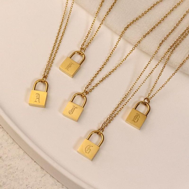 18K Gold Plated Padlock Necklace Stainless Steel Old English Personalized Gold Lock Necklace