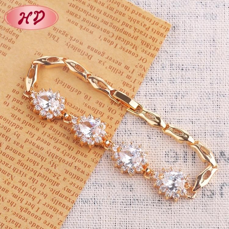 Hot Sale Anniversary 18K Gold Fashion Jewelry White Crystal Charm Bracelet Women