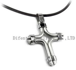Fashion Necklace Jewelry Stainless Steel Cross Pendant (PC9019)