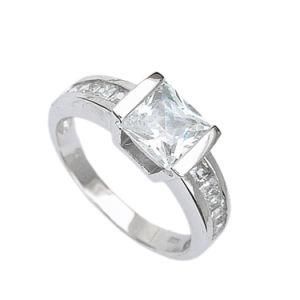 Noble Bazel Setting CZ Topaz Gemstones Silver Ring
