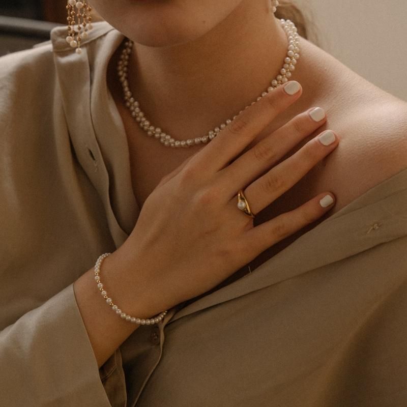 Women Jewelry Gold Plated Ring with Vintage Pearl