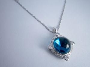 Fashional Necklace with Sappire.