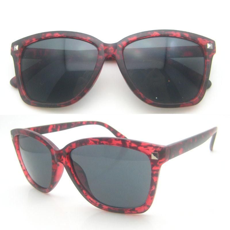 Simple Classic Plastic Frame Sunglasses