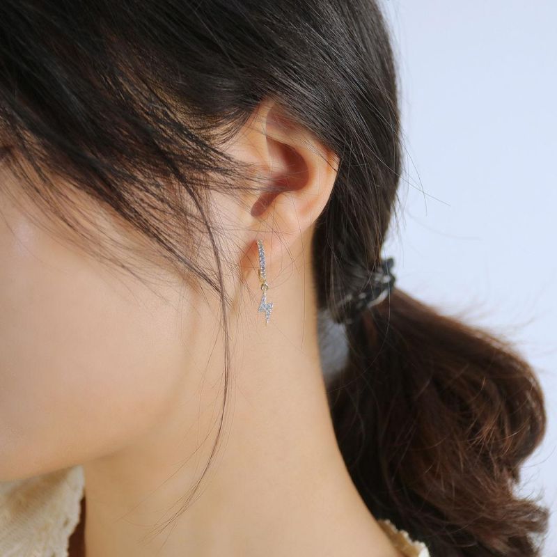 Fashion Simple Jewelry Temperament Lighting Shock Hoop Earrings for Women