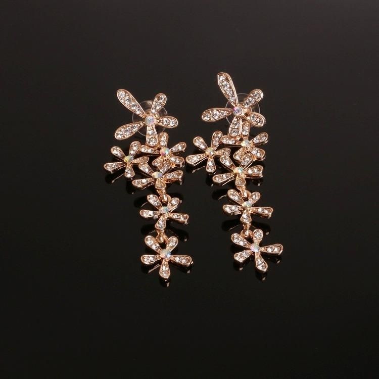 Fashion Jewelry Five-Petal Flower Stud Earrings with Diamonds