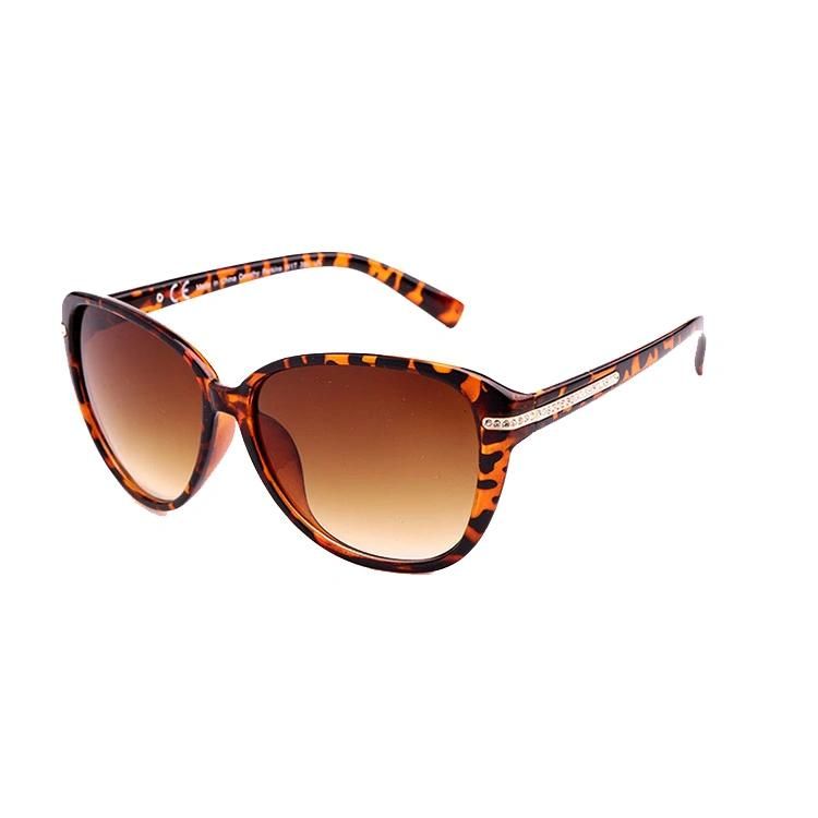 Hot Selling Retro Fashion Sunglasses with Diamond Decoration