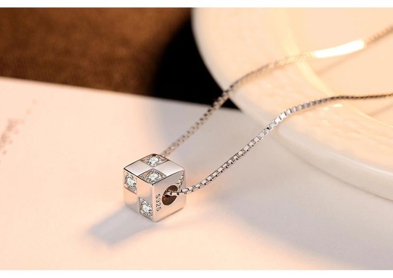 Fashion Jewelry Tennis Chain Pendant Hexahedron Necklace