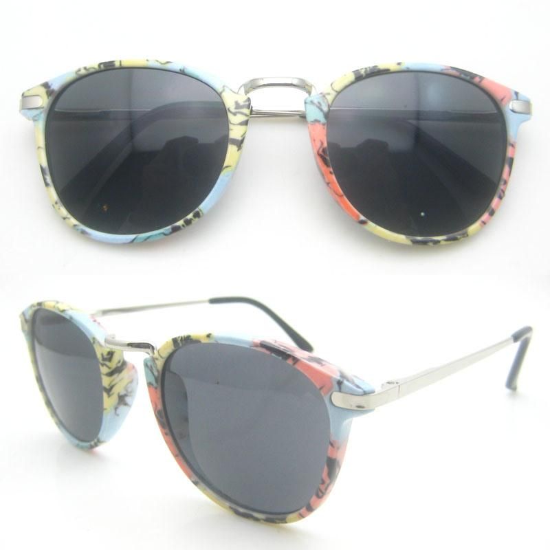 Classic Fashion Red Plastic Frame Polarized Sunglasses