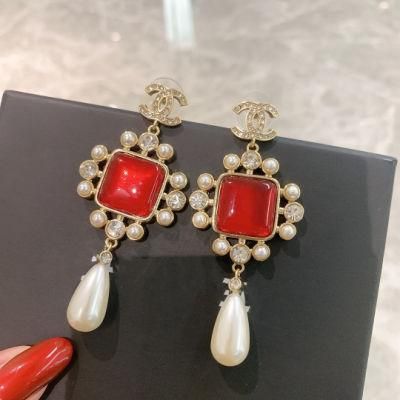 Luxury Earrings Decorative Jewelry Designer Famous Brand Pearl and Diamond Stud Earrings