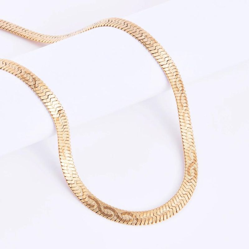 Stainless Steel Manufacturer New Fashion Herringbone Chain Necklace with Embossed Flower