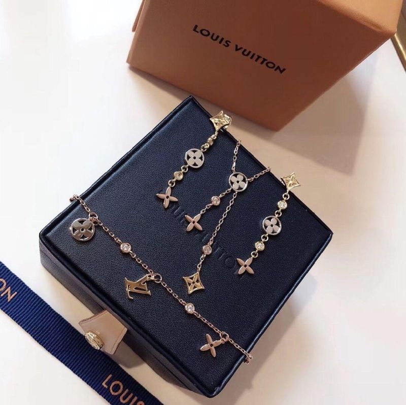 Jewelry Three-Piece Necklace Earrings Bracelet Fashion Jewelry