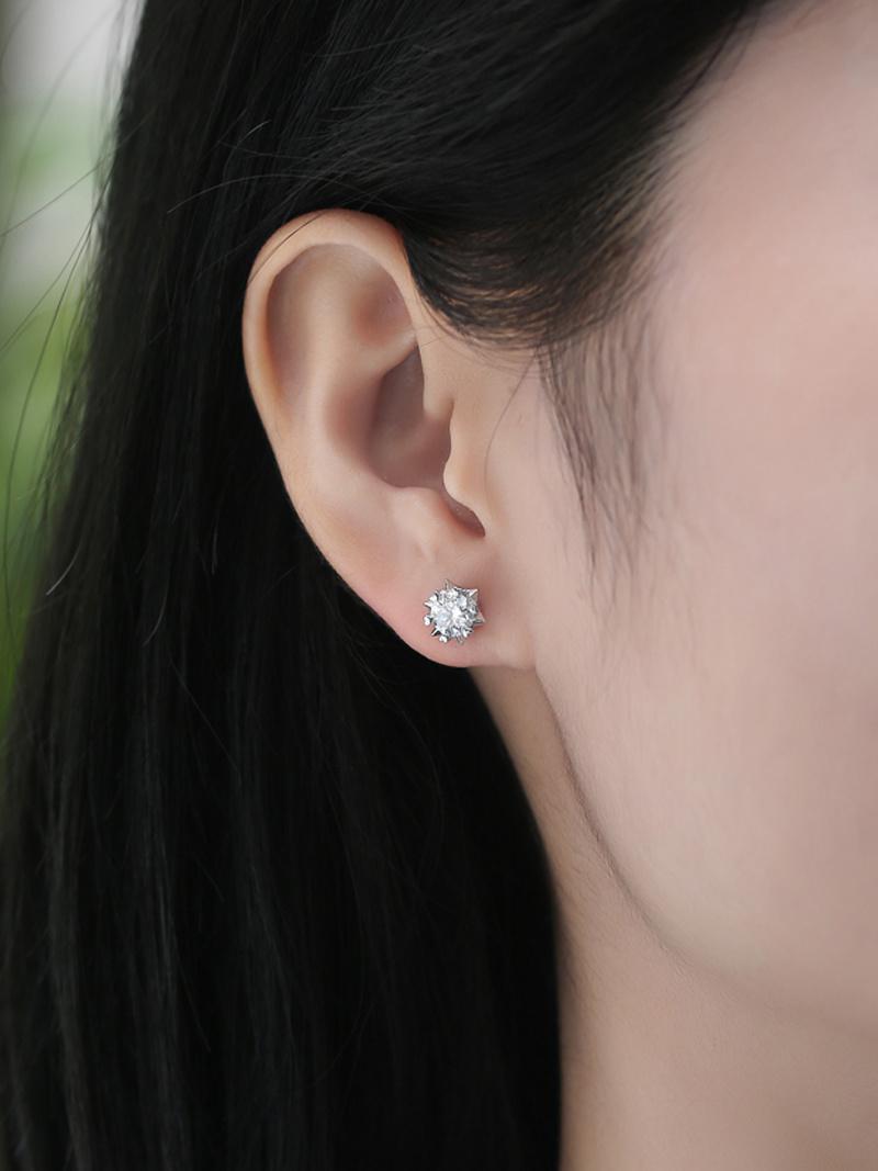 Fashion jewelry 1 carat moissanite diamond snowflake ear studs simple earring for girls