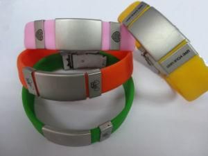 2014 Custom Silicone ID Bracelets with Small Badges