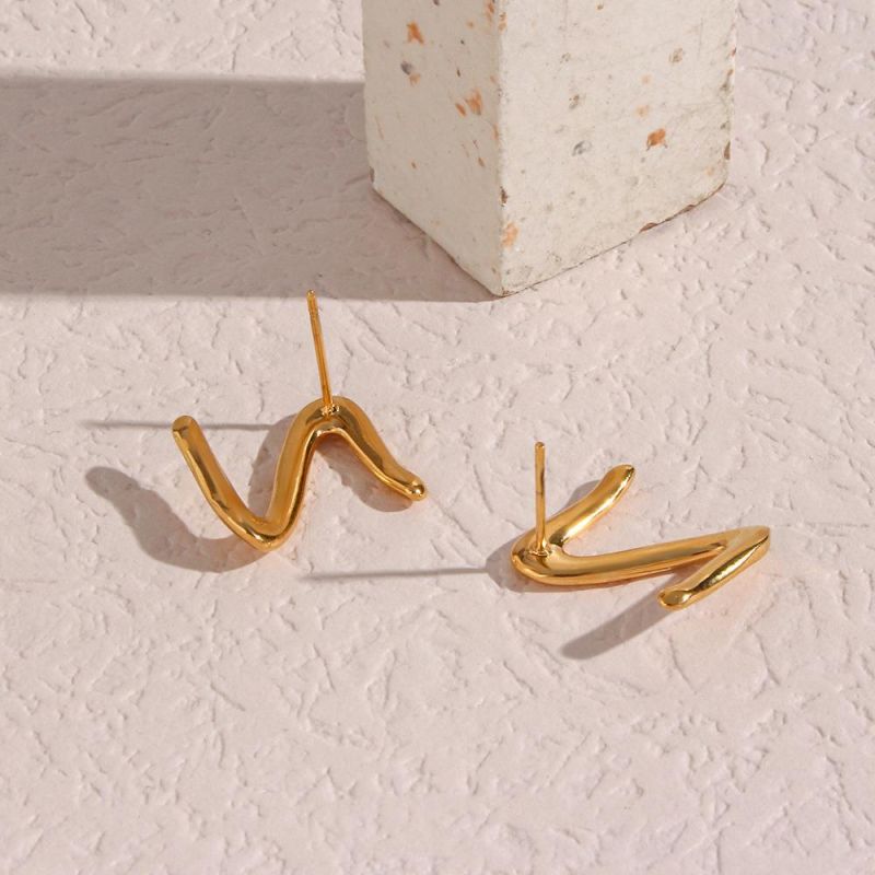 Chinese Manufacturer Customized Fashion Jewelry Matte 18K Gold Plated Z-Shaped Earrings Wholesale Stainless Steel Jewelry Women