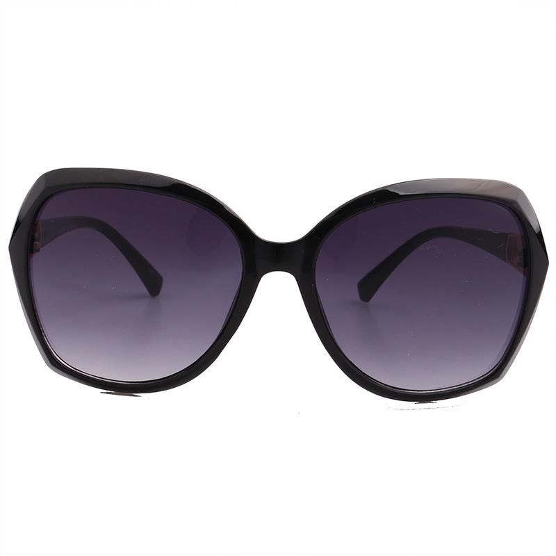 2020 Women UV400 Black Fashion Sunglasses with Metal Deco